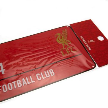 Liverpool FC piros színű utcatábla